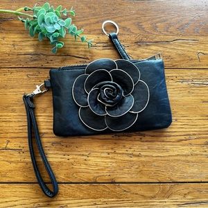 🌸3 for $20🌸 Black Rose Faux Leather Wristlet Clutch